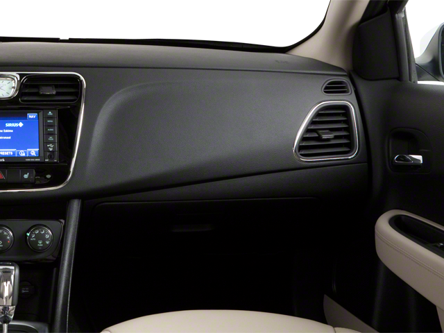 2013 Chrysler 200 Limited