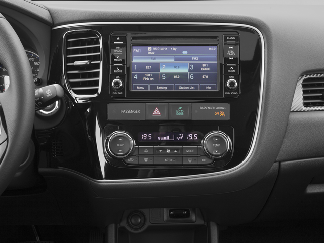 2017 Mitsubishi Outlander ES