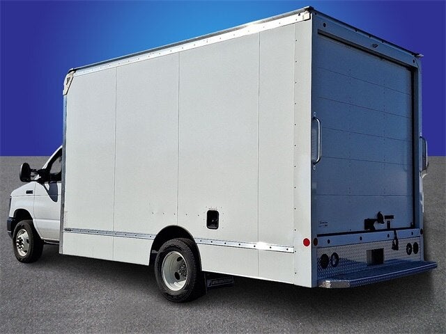 2024 Ford E-450SD 14' BOX TRUCK DRW