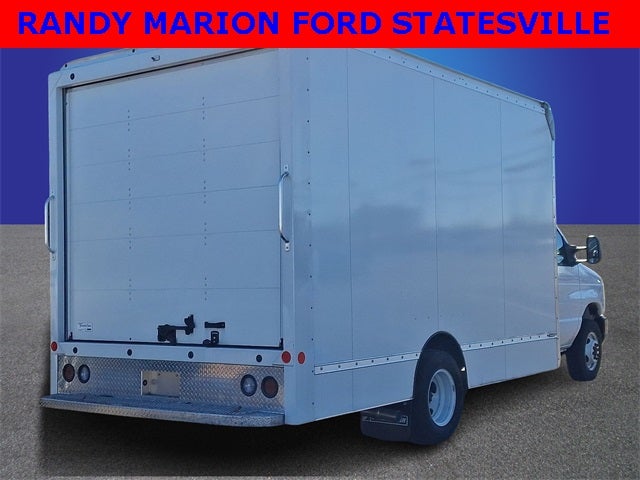 2024 Ford E-450SD 14' BOX TRUCK DRW