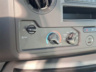 2024 Ford E-450SD 14' BOX TRUCK DRW