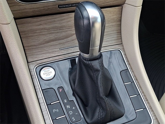 2018 Volkswagen Passat 2.0T SE