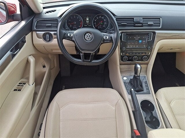 2018 Volkswagen Passat 2.0T SE