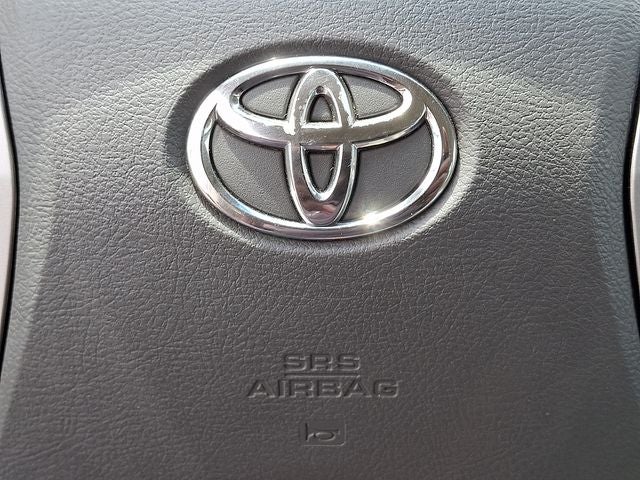 2010 Toyota Camry LE