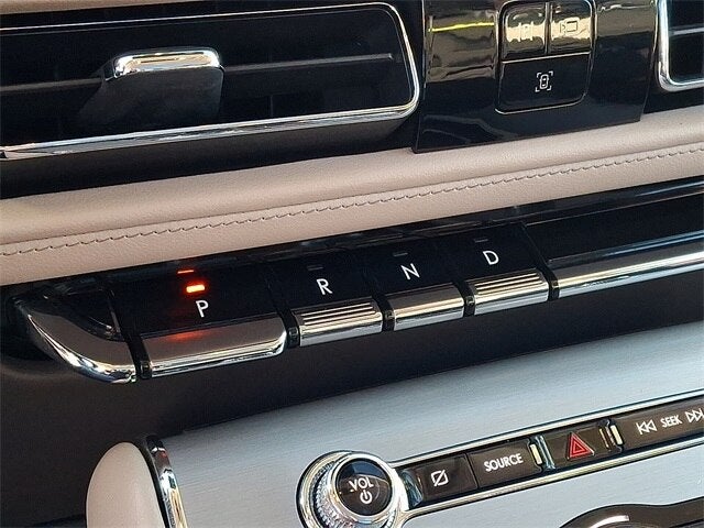 2023 Lincoln Aviator Standard