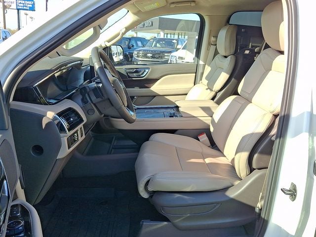 2024 Lincoln Navigator Premiere