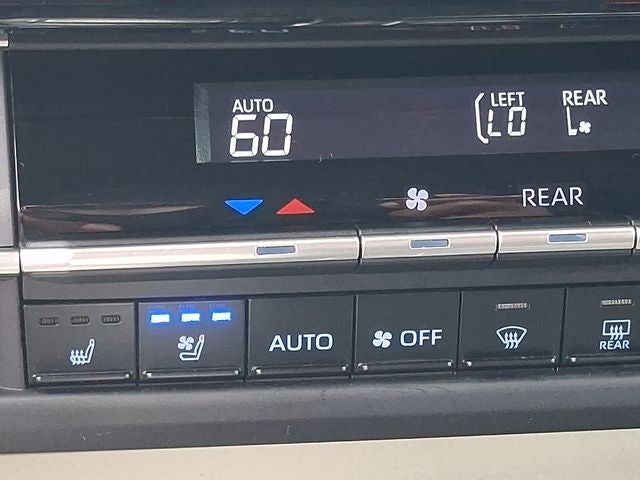 2023 Toyota Sienna Platinum 7 Passenger
