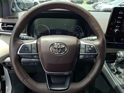 2023 Toyota Sienna Platinum 7 Passenger