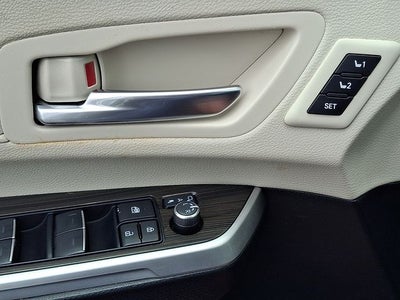 2023 Toyota Sienna Platinum 7 Passenger