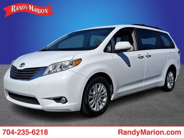 2012 Toyota Sienna Base 7 Passenger