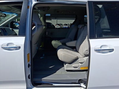 2012 Toyota Sienna Base 7 Passenger