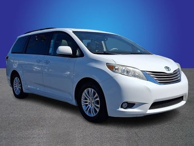 2012 Toyota Sienna Base 7 Passenger