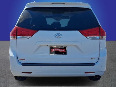2012 Toyota Sienna Base 7 Passenger