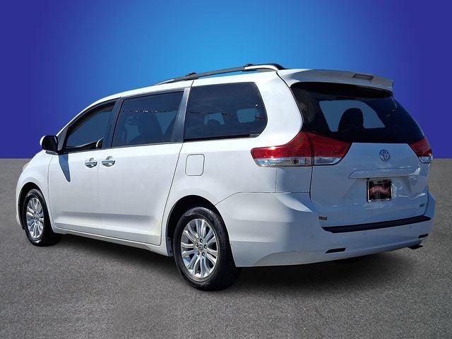 2012 Toyota Sienna Base 7 Passenger