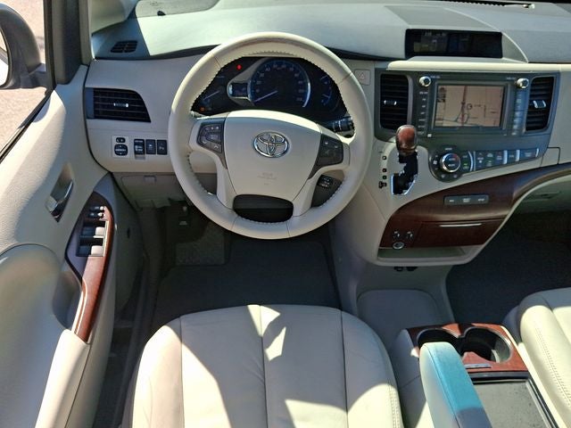 2012 Toyota Sienna Base 7 Passenger