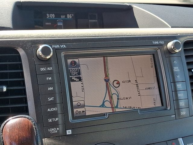 2012 Toyota Sienna Base 7 Passenger