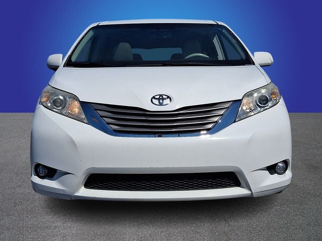 2012 Toyota Sienna Base 7 Passenger