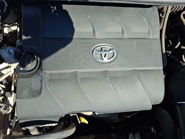 2012 Toyota Sienna Base 7 Passenger