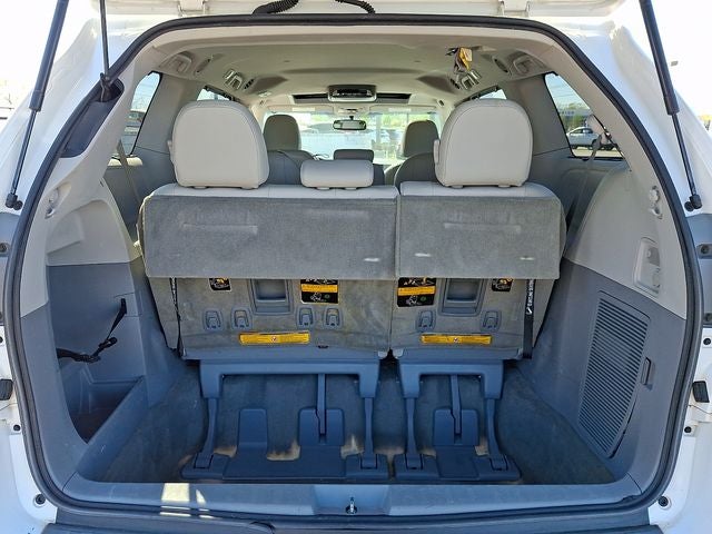 2012 Toyota Sienna Base 7 Passenger