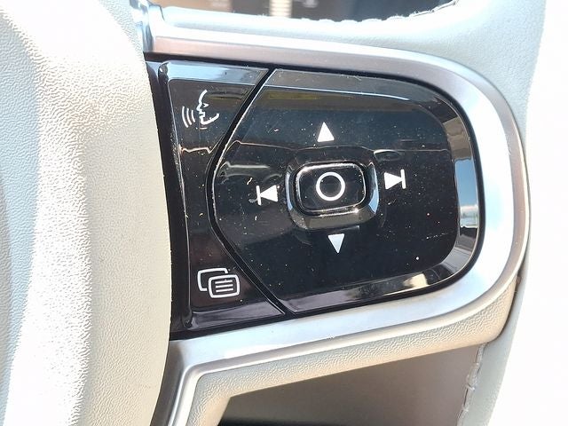 2019 Volvo XC90 T5 Momentum