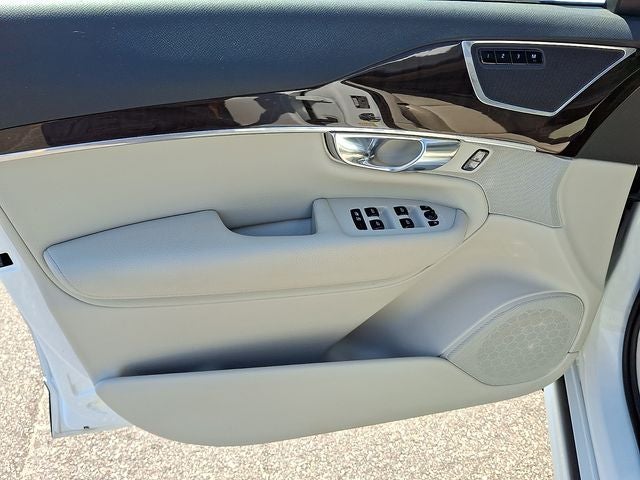 2019 Volvo XC90 T5 Momentum
