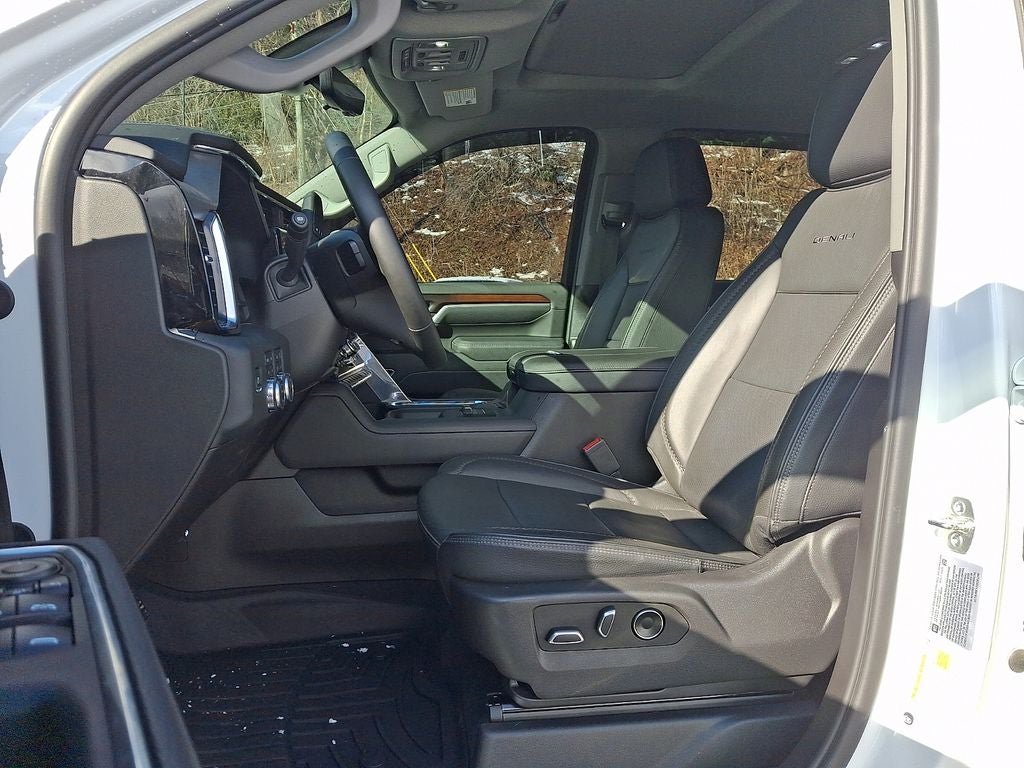 2025 GMC Sierra 2500HD Denali