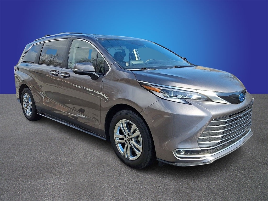 2023 Toyota Sienna Platinum 7 Passenger