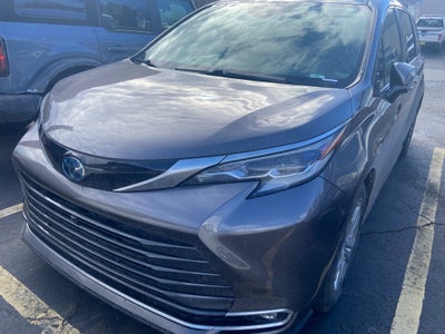 2023 Toyota Sienna Platinum 7 Passenger