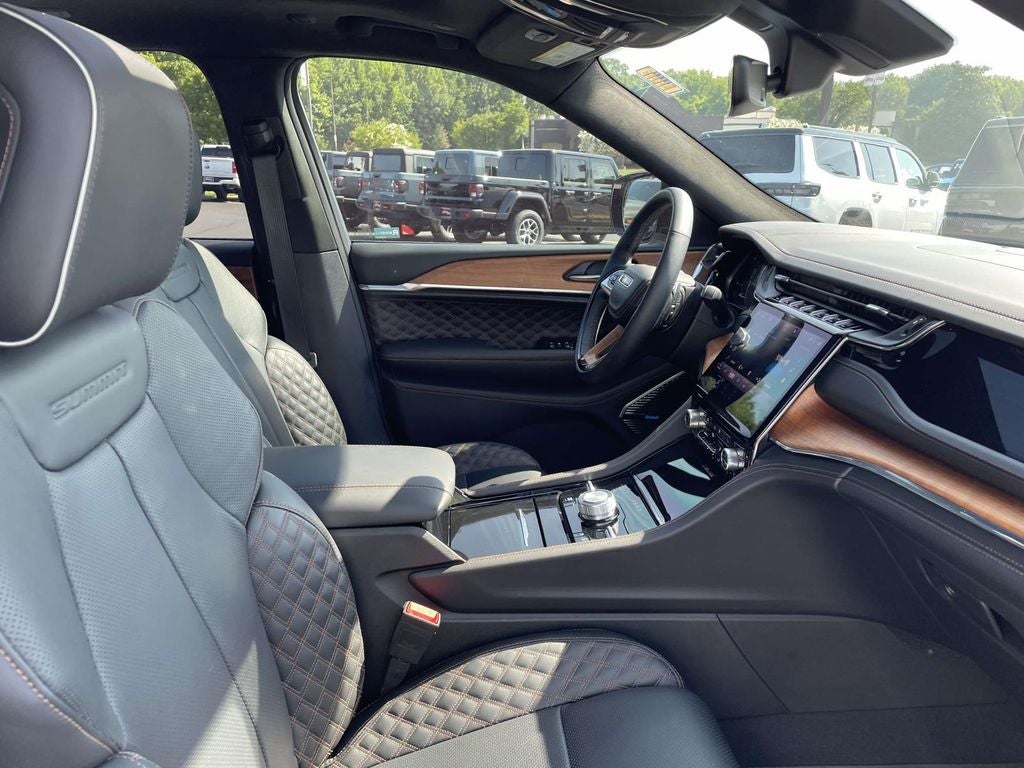 2025 Jeep Grand Cherokee Summit Reserve 4x4