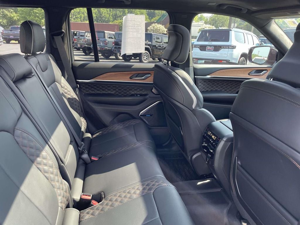 2025 Jeep Grand Cherokee Summit Reserve 4x4