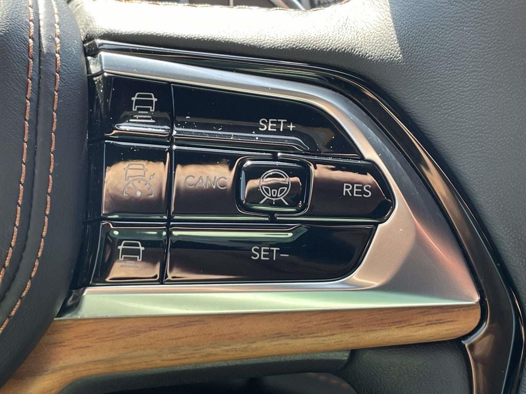 2025 Jeep Grand Cherokee Summit Reserve 4x4