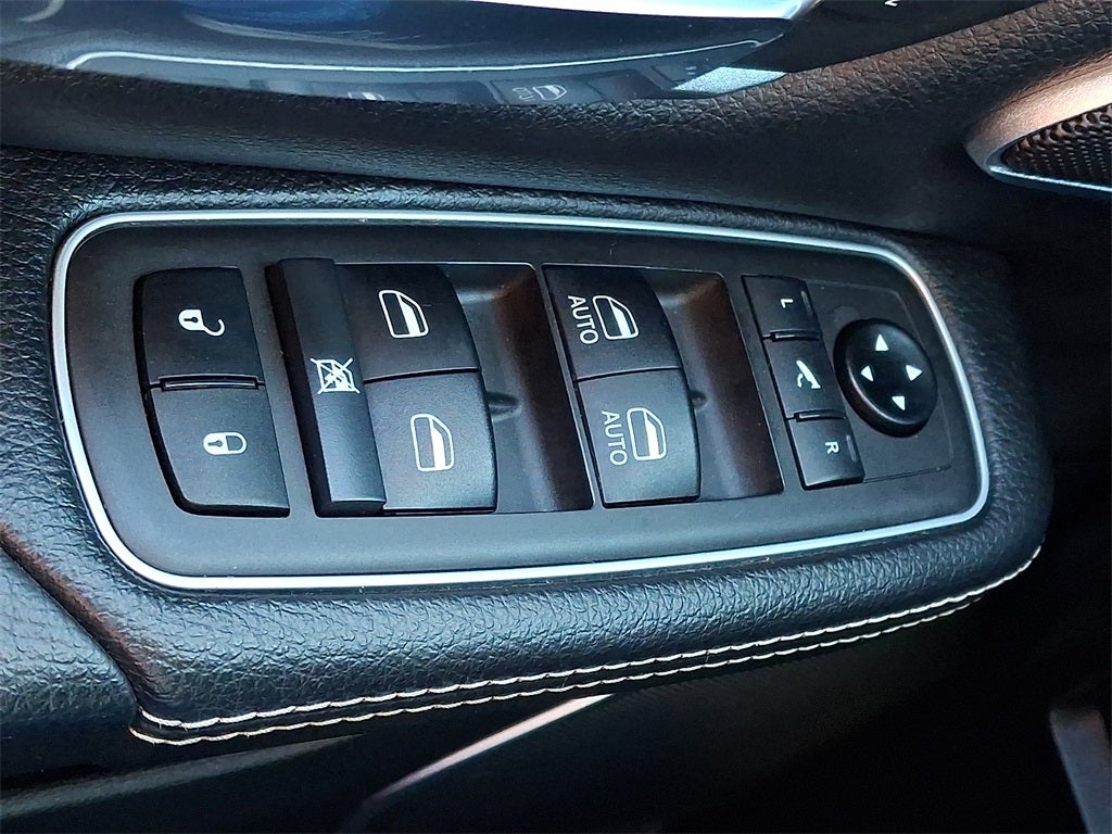 2021 RAM 1500 Laramie Crew Cab 4x4 5'7' Box