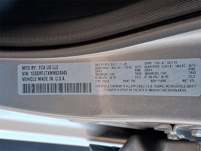 2021 RAM 1500 Laramie Crew Cab 4x4 5'7' Box