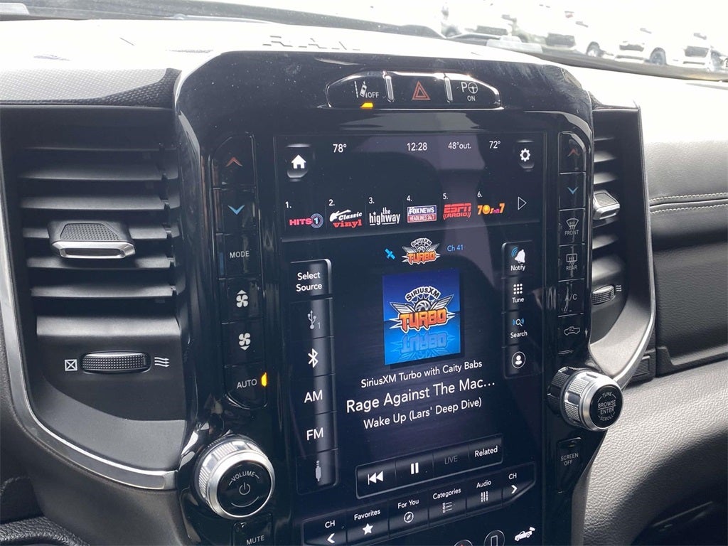 2021 RAM 1500 Laramie Crew Cab 4x4 5'7' Box