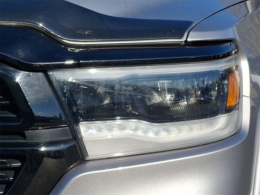 2021 RAM 1500 Laramie Crew Cab 4x4 5'7' Box