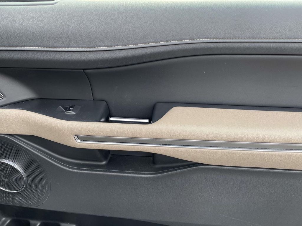 2023 Ford Expedition Max XLT MAX