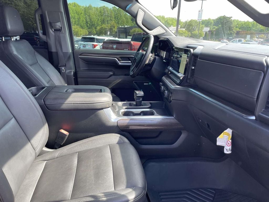 2022 Chevrolet Silverado 1500 4WD Crew Cab Short Bed RST