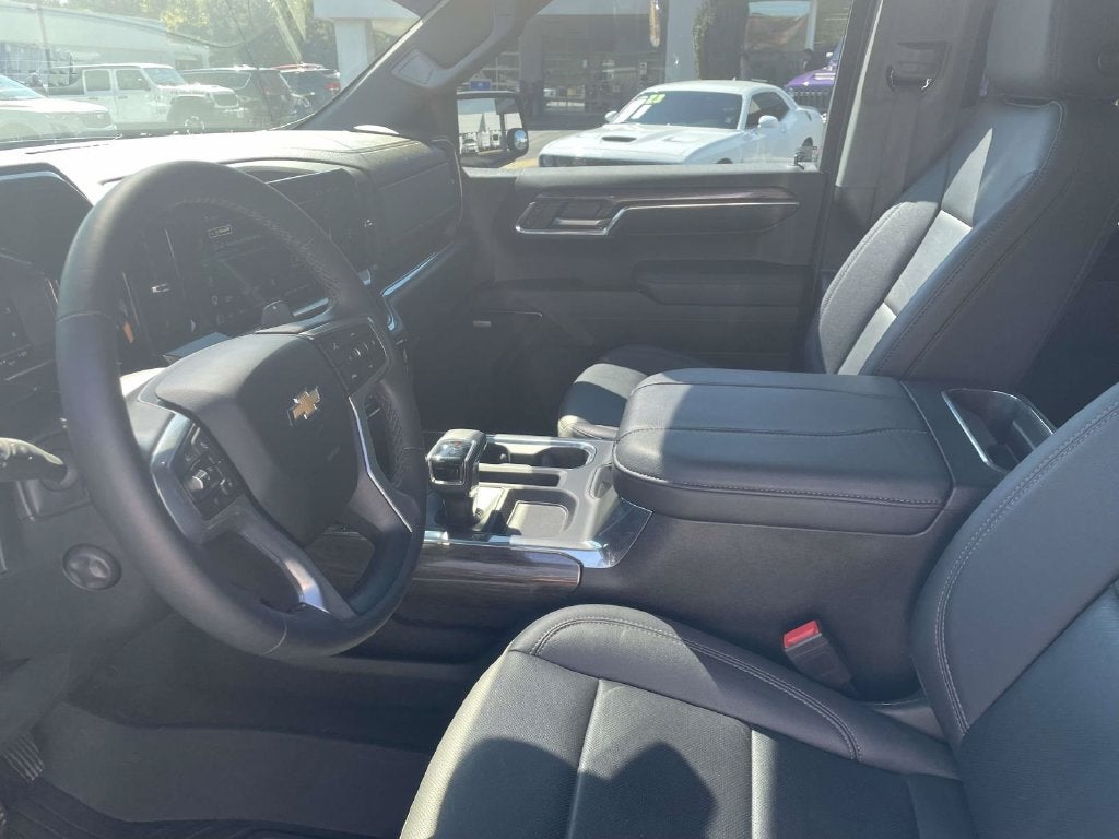 2023 Chevrolet Silverado 1500 4WD Crew Cab Short Bed LTZ
