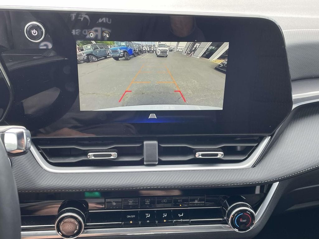 2025 Chevrolet Equinox FWD LT