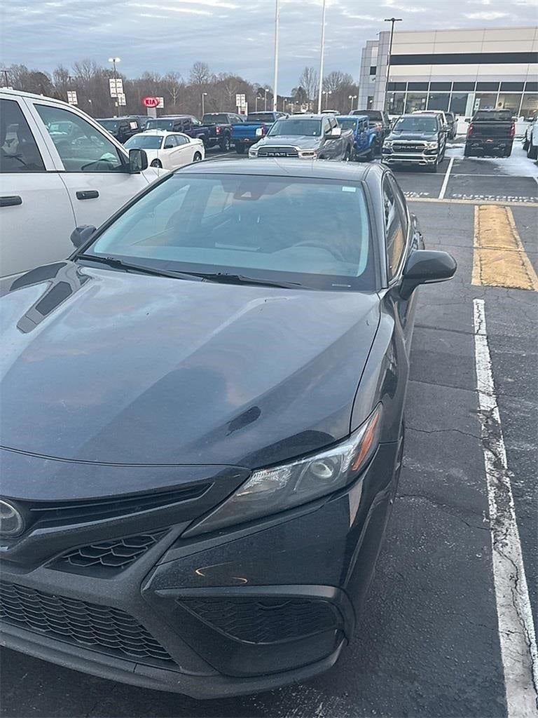 2022 Toyota Camry SE