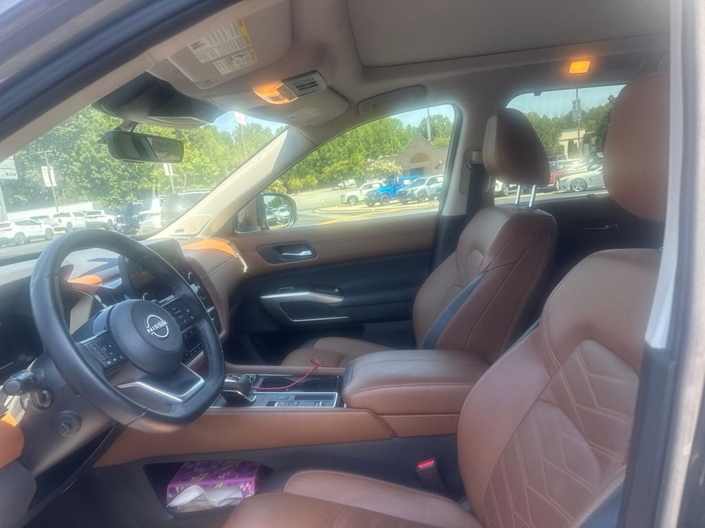 2024 Nissan Pathfinder Platinum FWD