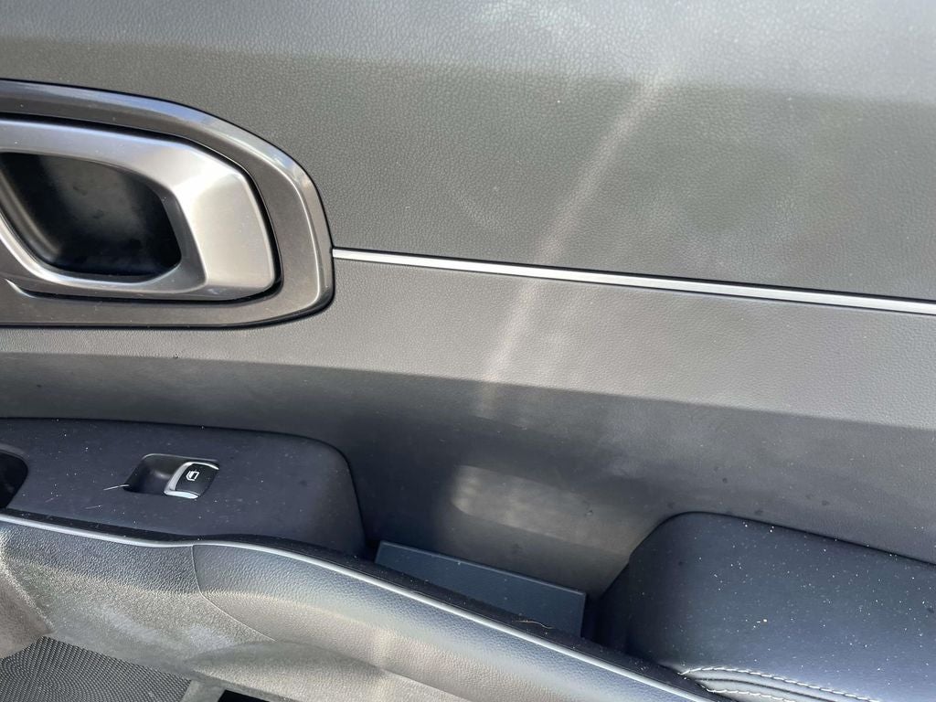 2025 Kia Sorento LX