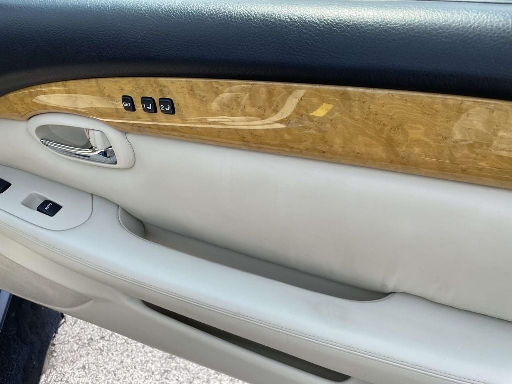 2005 Lexus SC 430