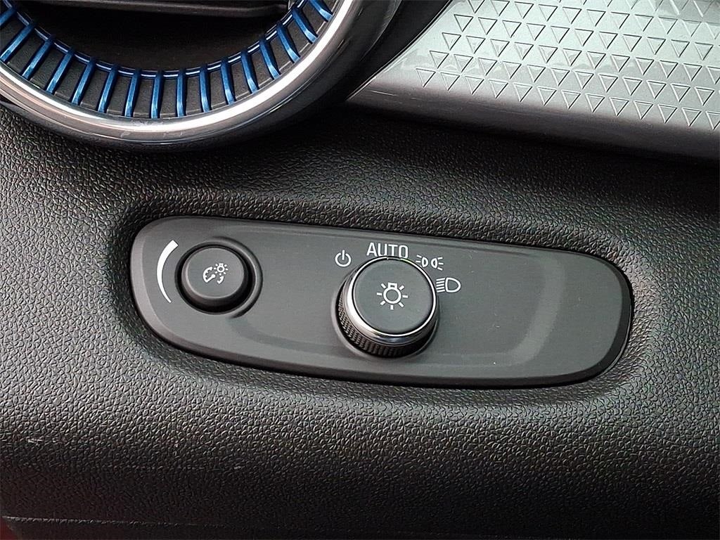 2025 Chevrolet Trax FWD LT