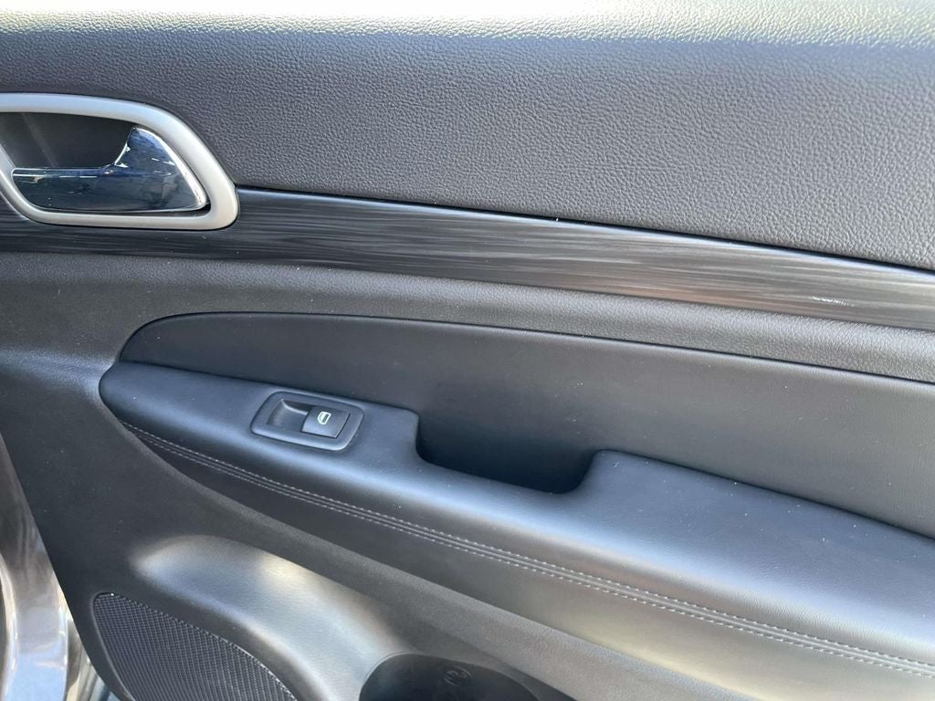 2020 Jeep Grand Cherokee Laredo E