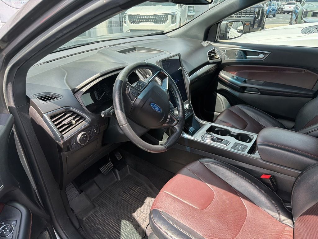 2022 Ford Edge Titanium
