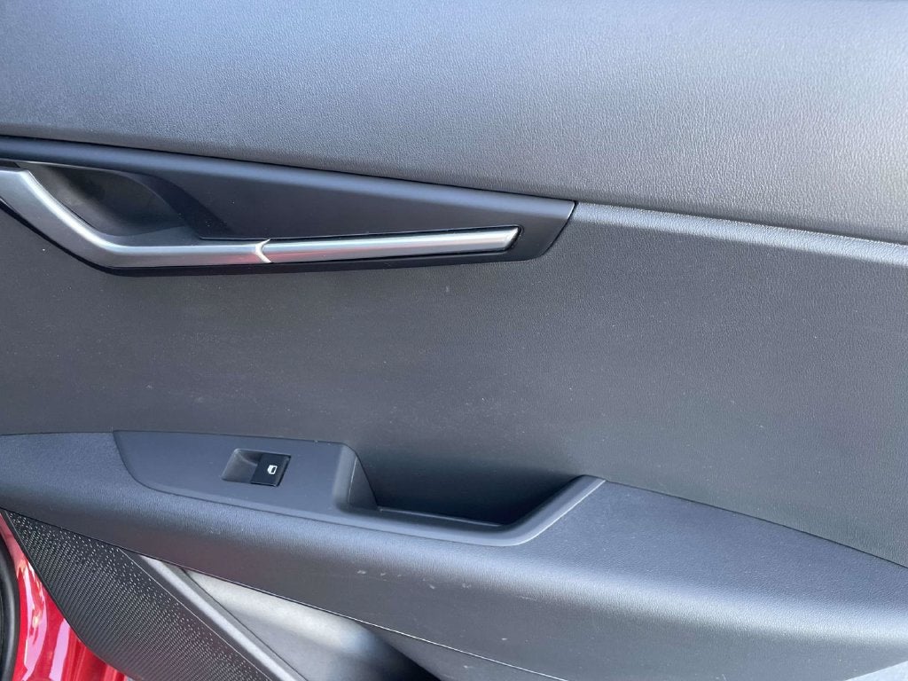 2025 Kia Niro LX