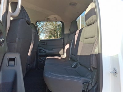 2024 Nissan Frontier SV