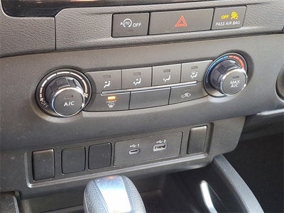 2024 Nissan Frontier SV