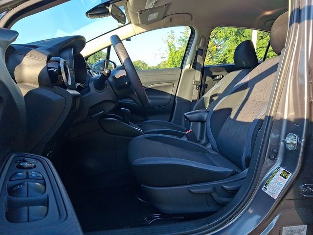 2024 Nissan Versa 1.6 SV